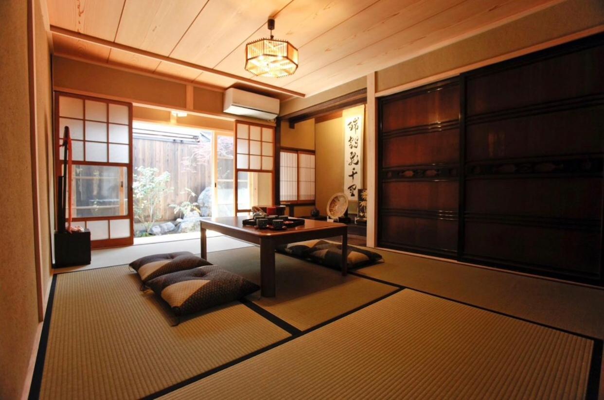 京町家の宿 三石 Kyoto Luaran gambar